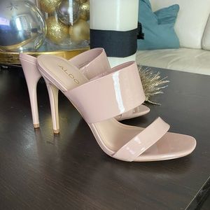 NWOT Aldo Nude Mule Heels